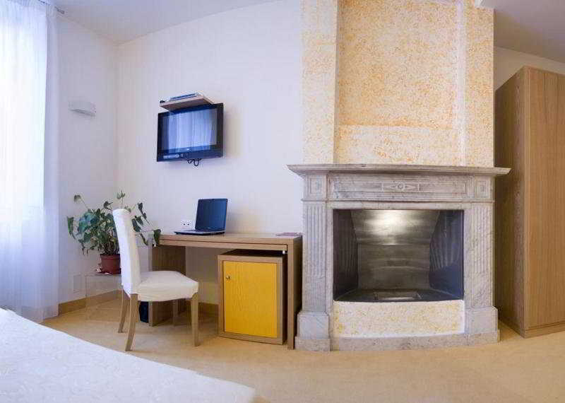 Residenza Romantica Guest house 2*