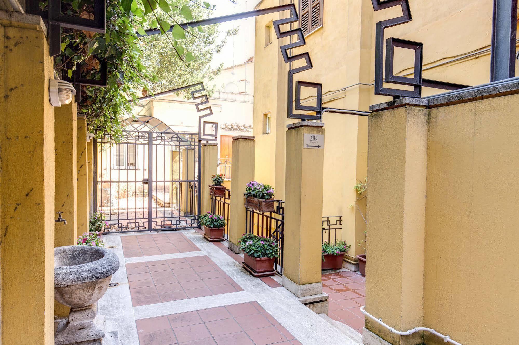 Residenza Romantica Affittacamere Roma